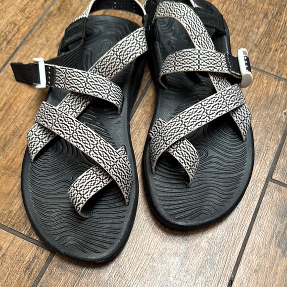 Chaco Black and White Sandals with Crisscross Straps - Picture 3 of 6